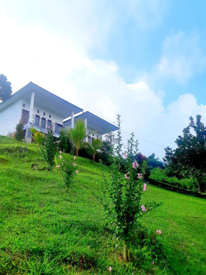 Moni Mahalika Hotel เคลิมูตู ภายนอก รูปภาพ