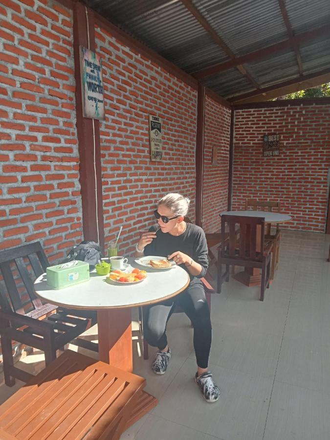 Moni Mahalika Hotel เคลิมูตู ภายนอก รูปภาพ