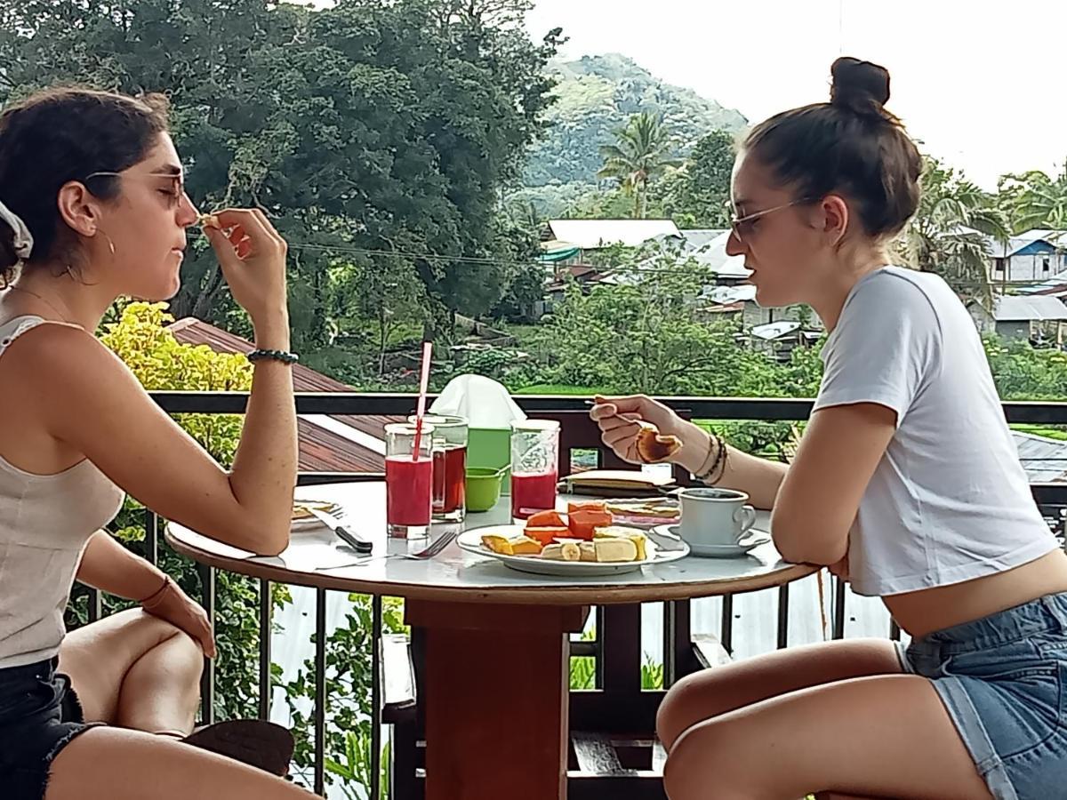 Moni Mahalika Hotel เคลิมูตู ภายนอก รูปภาพ