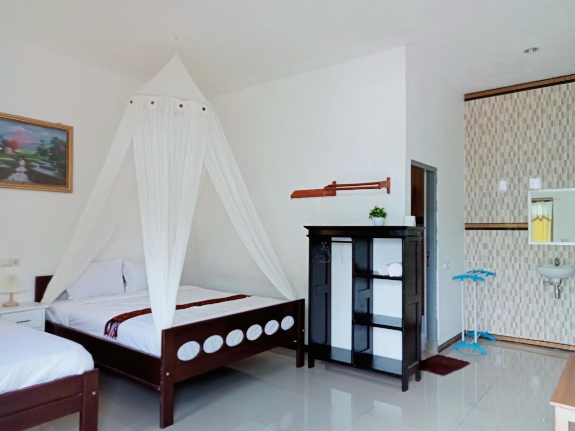 Moni Mahalika Hotel เคลิมูตู ภายนอก รูปภาพ